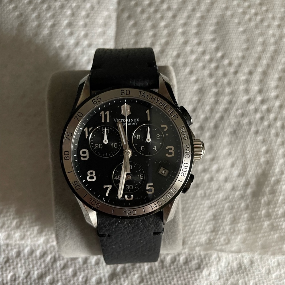 Victorianx Swiss army tachymeter